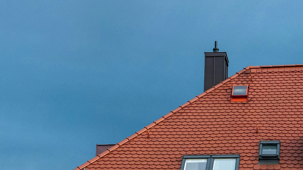 Crew completing high-quality roofing work that aligns with company standards.